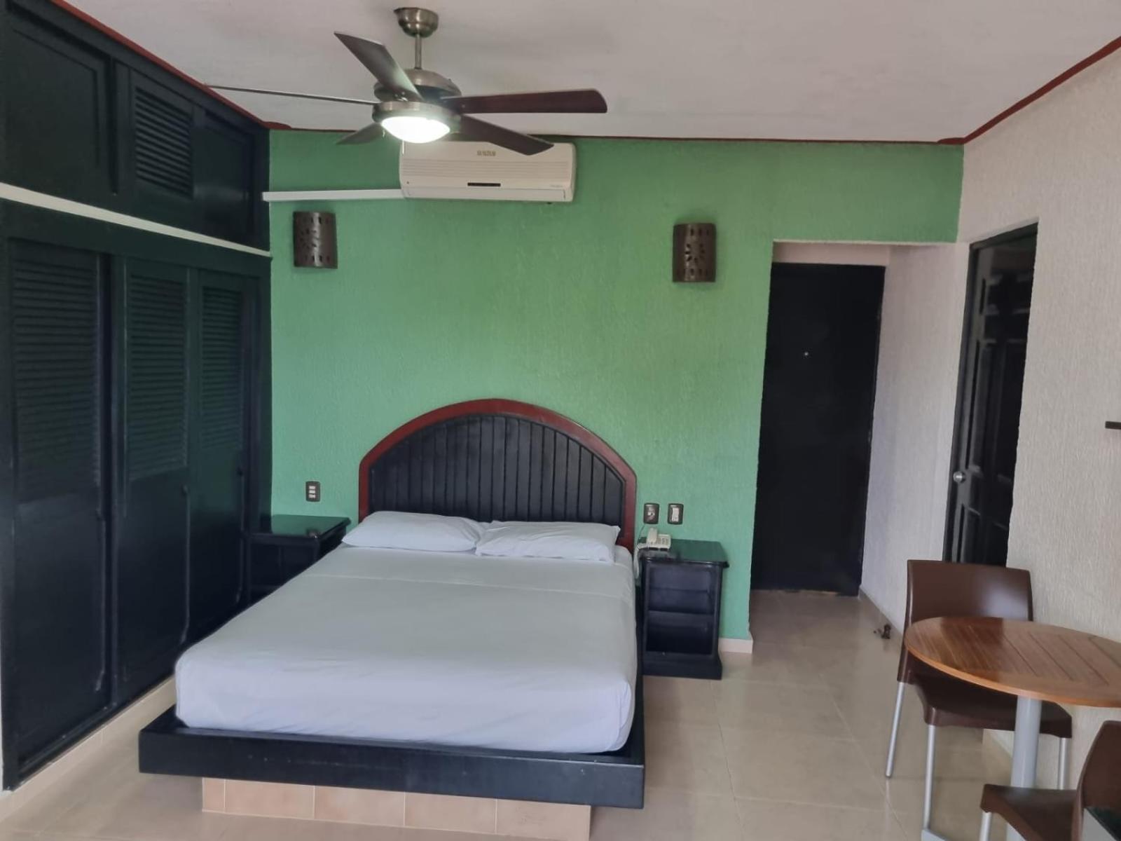 Suites Los Arcos (Adults Only) Isla Mujeres Bagian luar foto