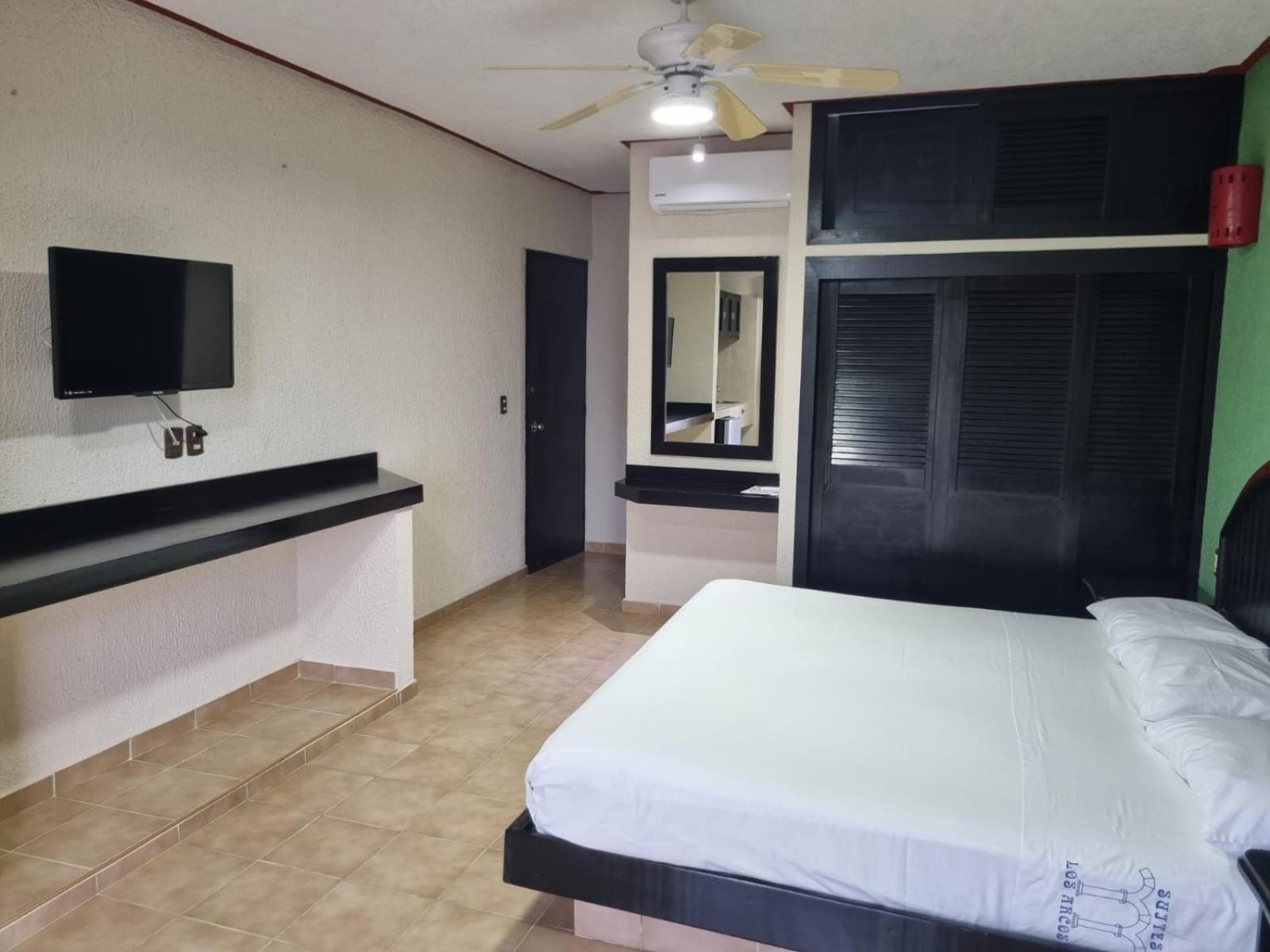Suites Los Arcos (Adults Only) Isla Mujeres Bagian luar foto